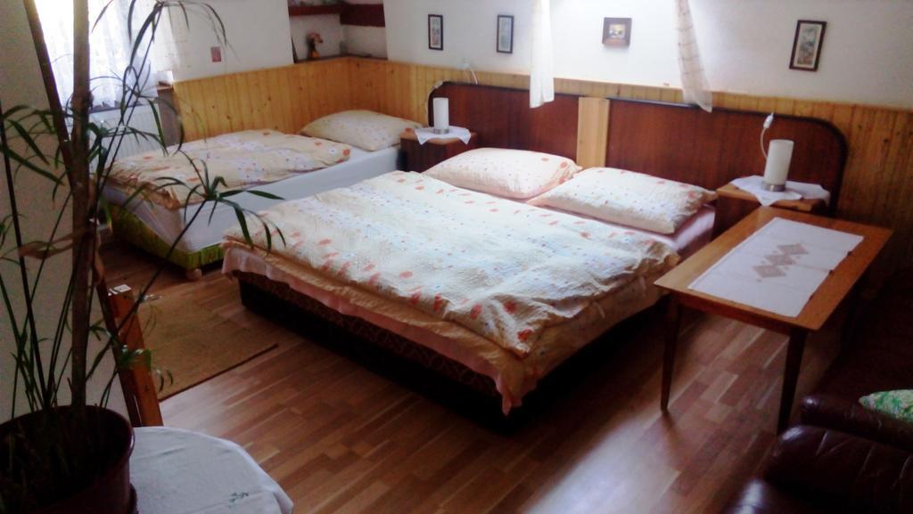 U Tri Kocek Hotel Jablonné v Podještědí Kültér fotó