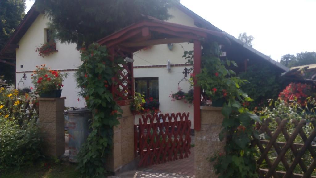U Tri Kocek Hotel Jablonné v Podještědí Kültér fotó